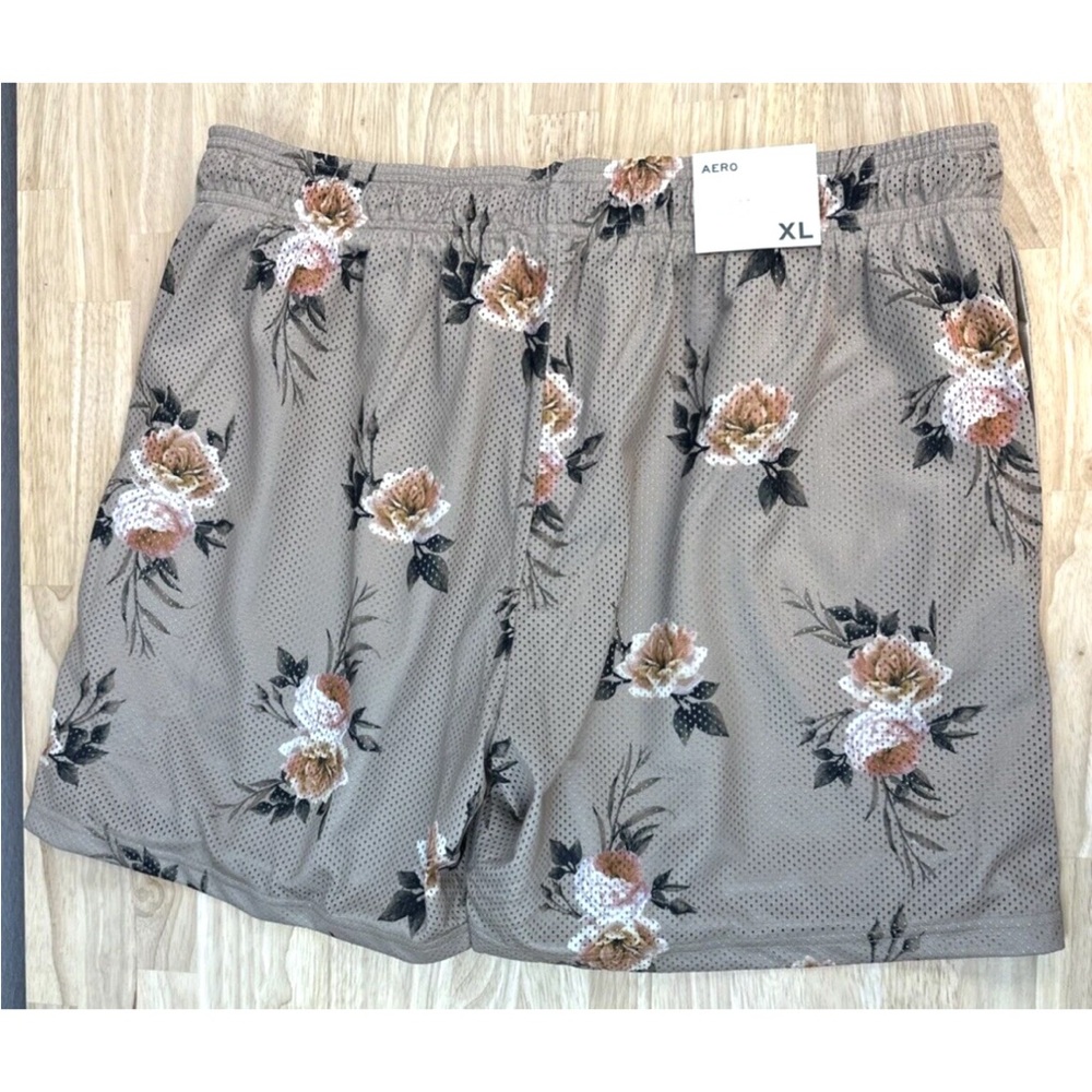 Aeropostale Mesh Shorts Men's Size XL Lined Tan Roses Floral Print 6.25" NWT - Picture 5 of 15